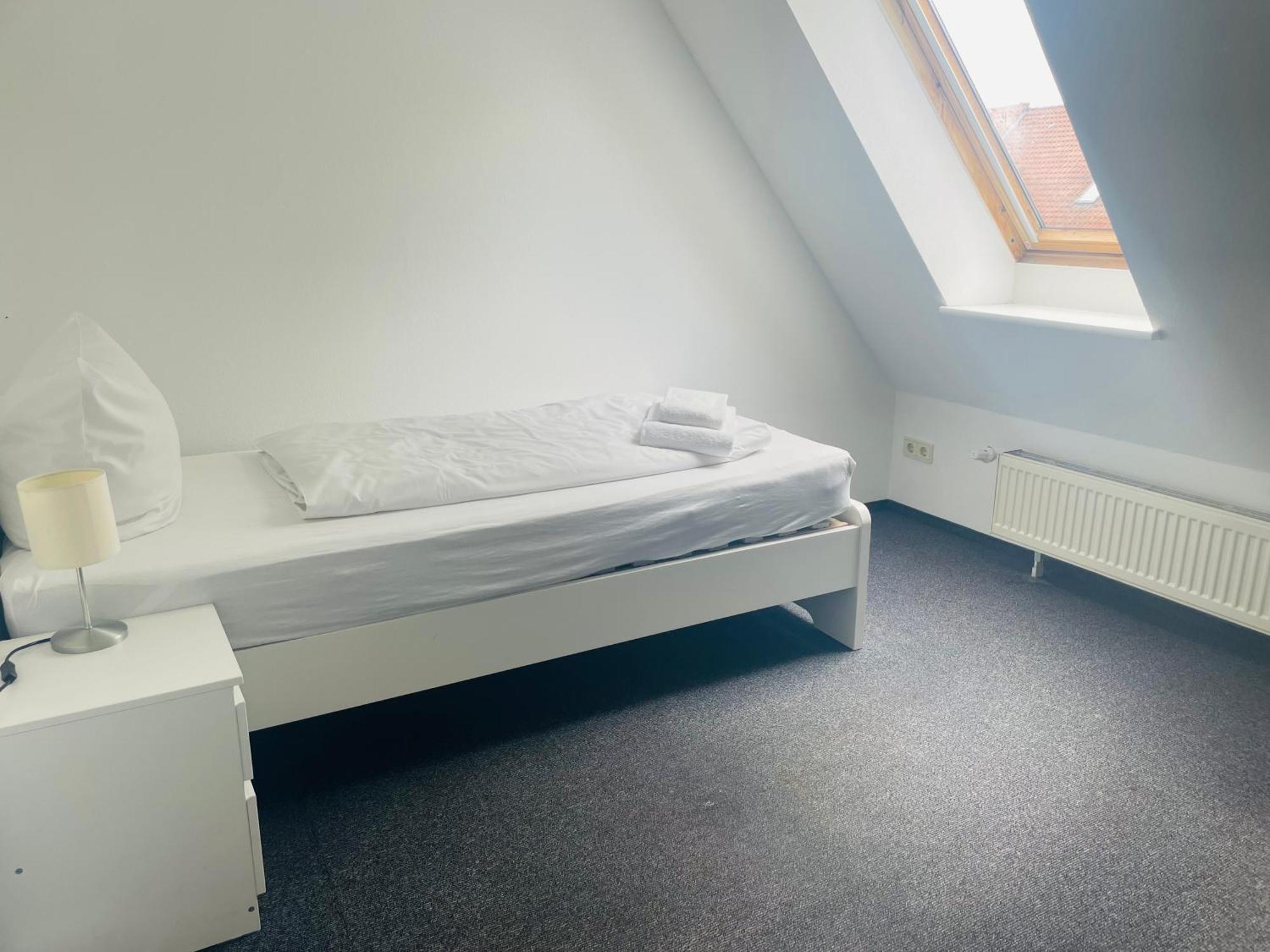 Markt Eins Gaestezimmer Schoppenstedt Exteriör bild