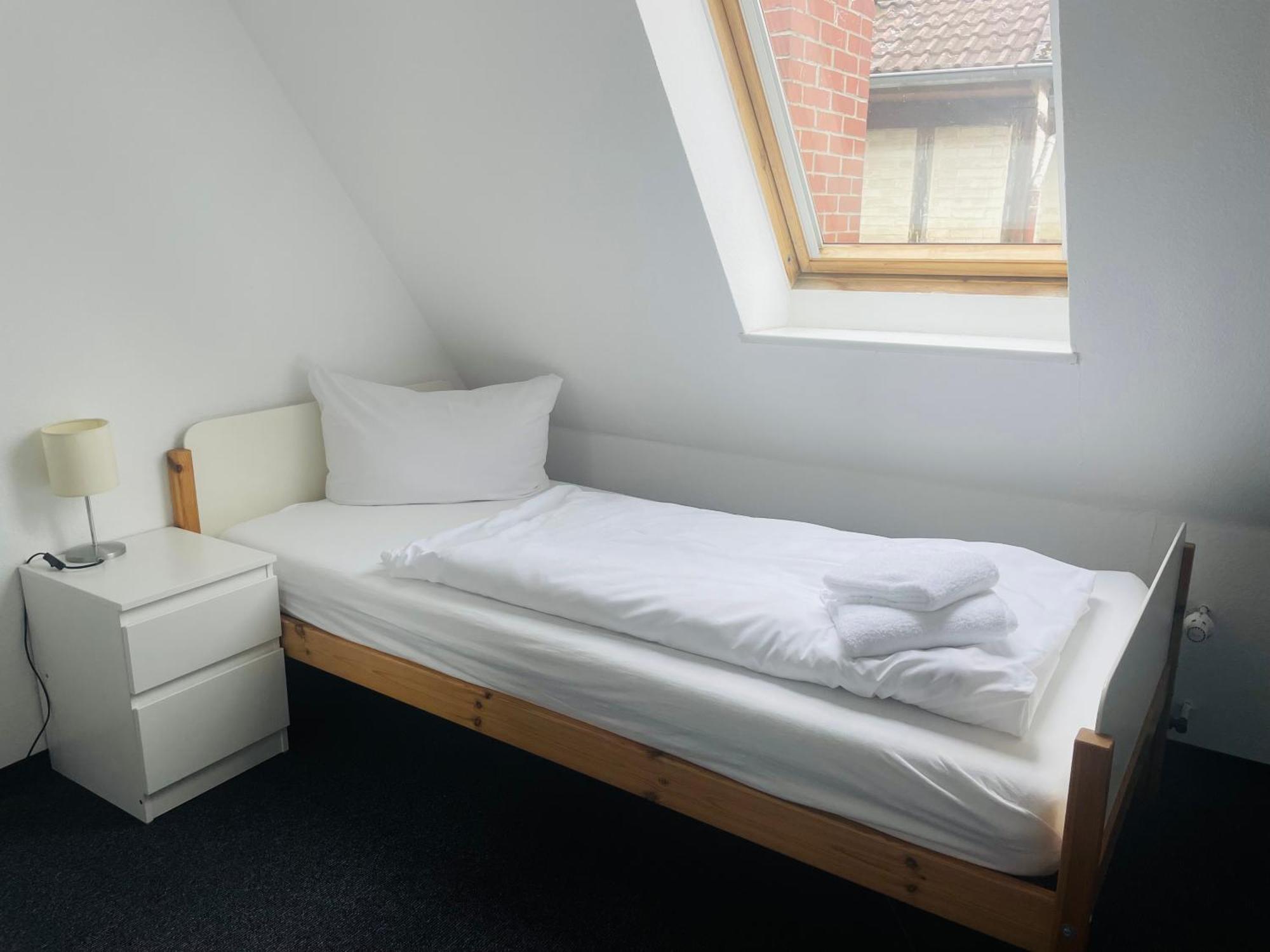 Markt Eins Gaestezimmer Schoppenstedt Exteriör bild